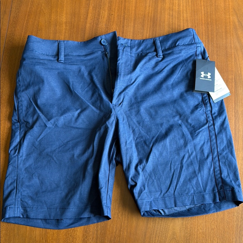 NWT Under Armour ISO-Chill Airvent Golf Shorts (Size 34 - Navy)